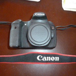 Canon EOS 60D DSLR Camera